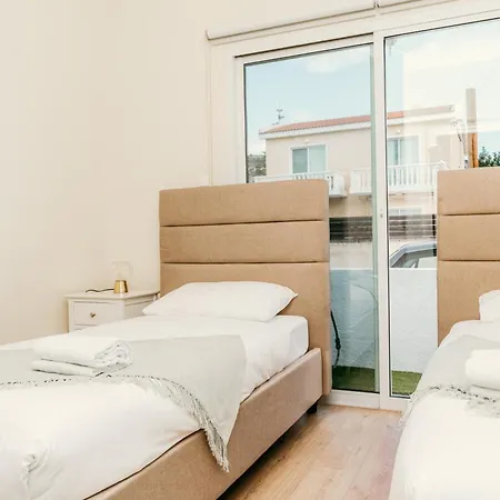 Elderflower #10 וילה