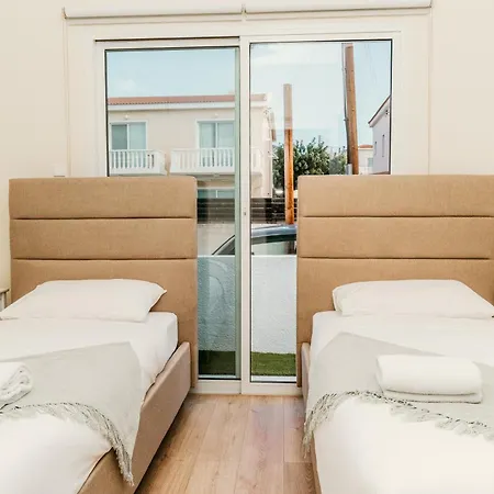 Elderflower #10 Peyia